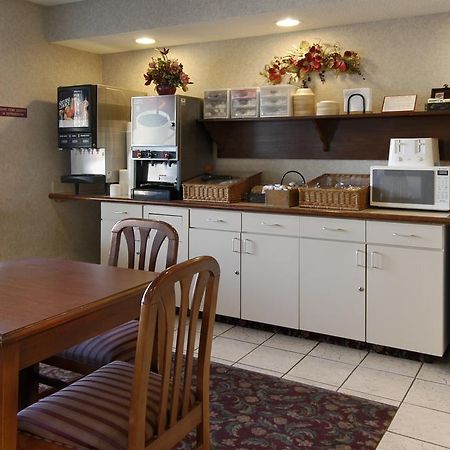 เบย์มอนต์ บาย วินด์แฮม โดวาแจ็ก Hotel Dowagiac ร้านอาหาร รูปภาพ