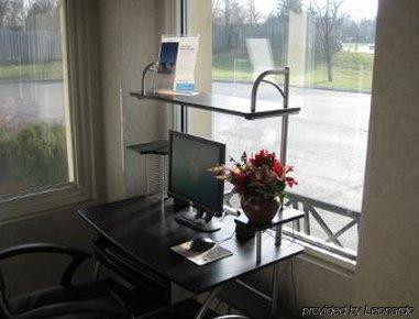 เบย์มอนต์ บาย วินด์แฮม โดวาแจ็ก Hotel Dowagiac ภายนอก รูปภาพ