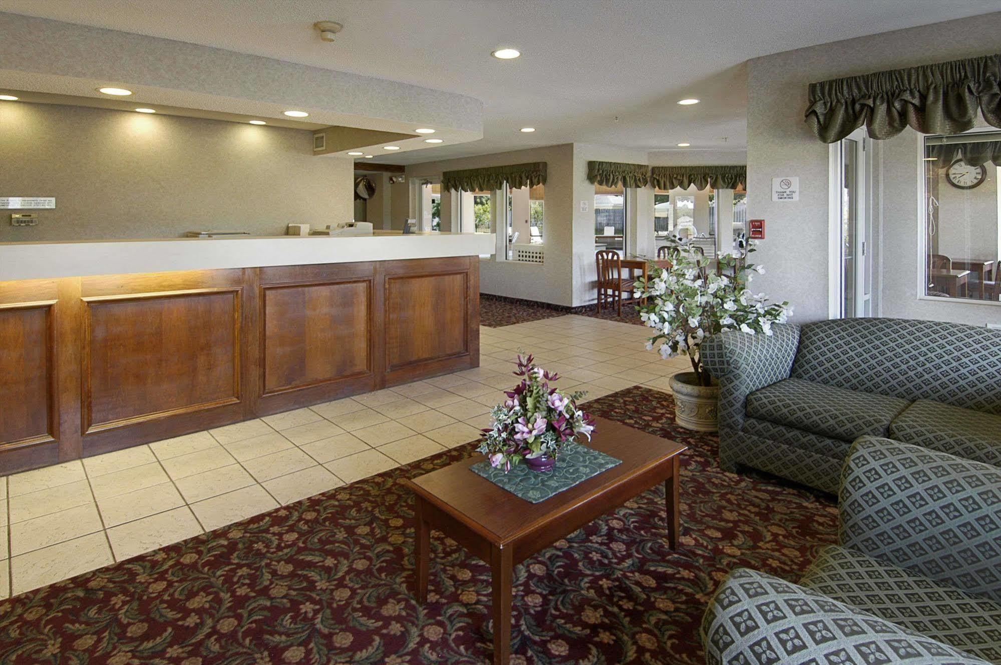 เบย์มอนต์ บาย วินด์แฮม โดวาแจ็ก Hotel Dowagiac ภายใน รูปภาพ