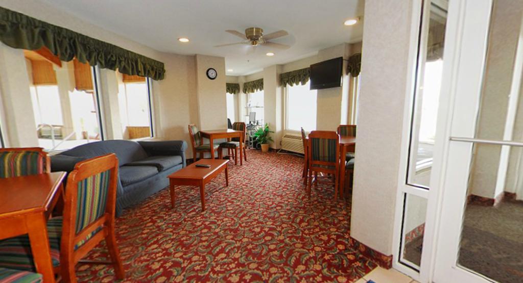 เบย์มอนต์ บาย วินด์แฮม โดวาแจ็ก Hotel Dowagiac ภายนอก รูปภาพ